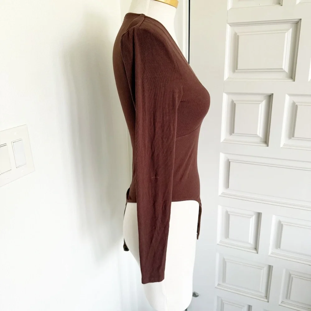 Steve Madden Brown Long Sleeve Bodysuit V-Neck Ribbed Size Small